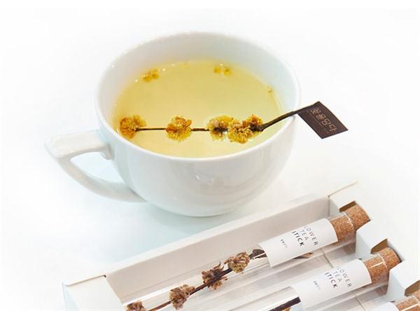 An elegant way to drink tea-- Flowers Tea Stick